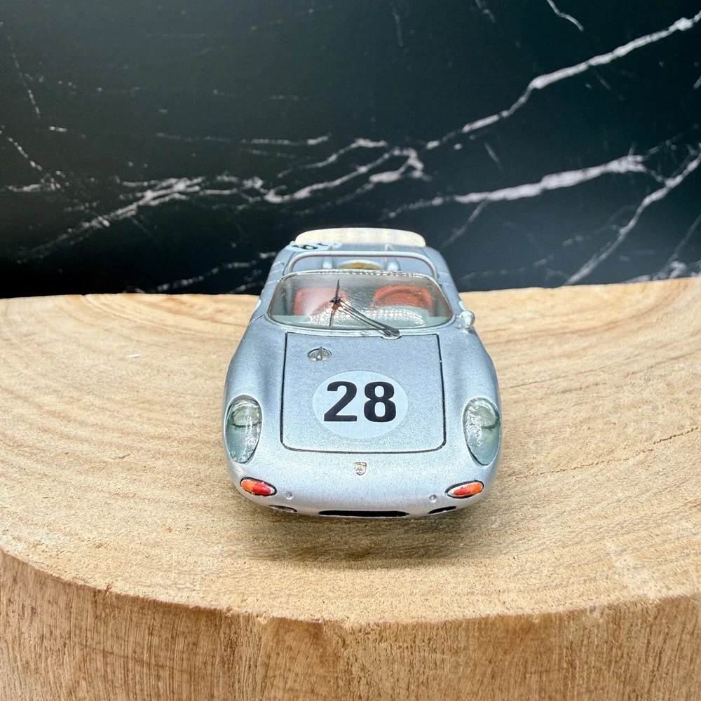Starter Porsche 718/8 WRS Spyder #28 Le Mans 1963 1:43 Resin Hand Built